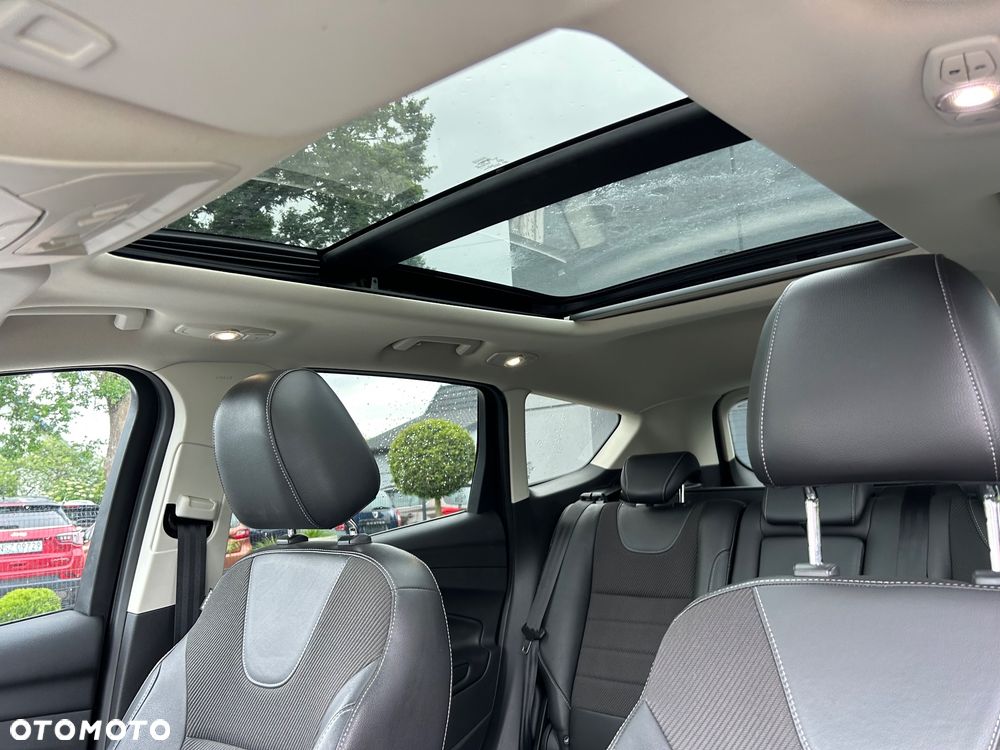 Ford Kuga 1.5 EcoBoost 2x4 Titanium - 22