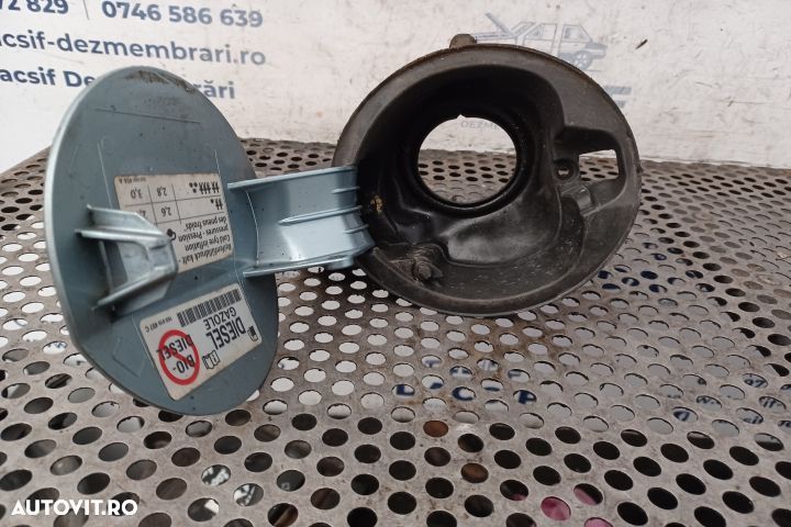 Usita rezervor Volkswagen VW Passat B6  [din 2005 pana  2010] seria wagon 5-usi 2.0 TDI DSG (140 hp - 1