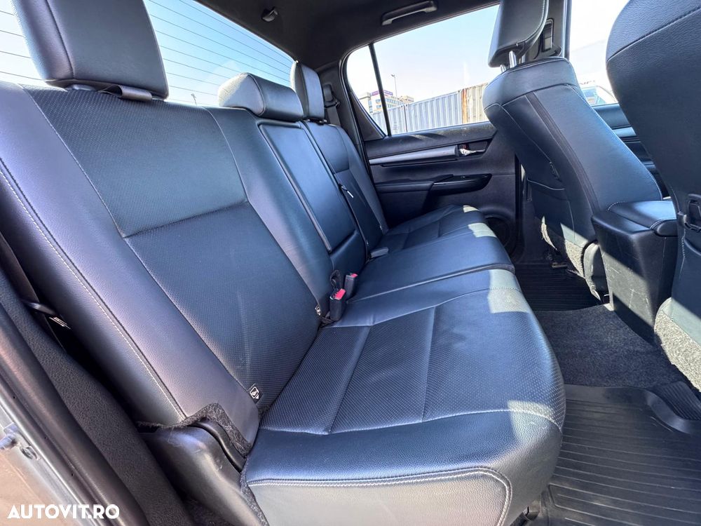 Toyota Hilux 2.8D 204CP 4x4 Double Cab AT Invincible - 19