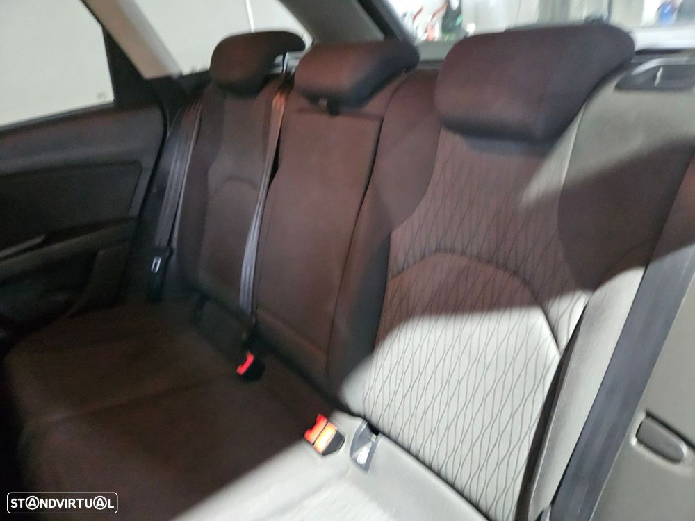 SEAT Leon ST 1.6 TDI Reference Ecomotive - 11