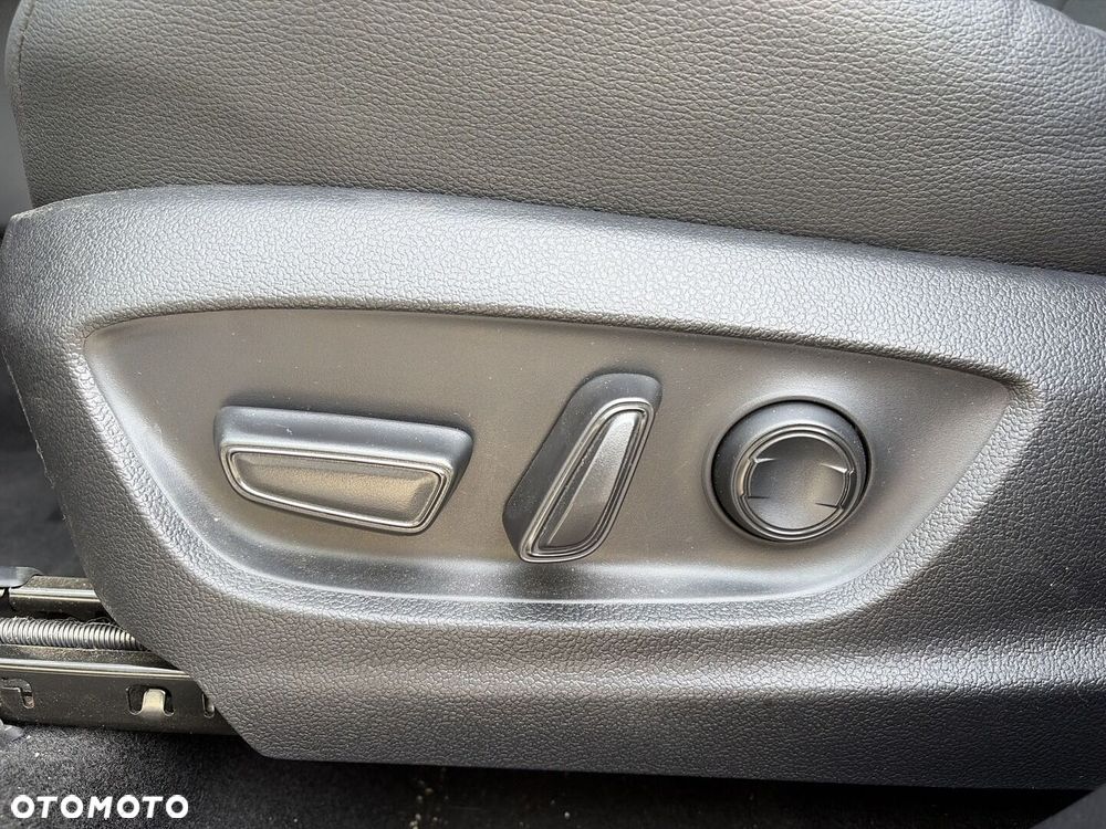 Toyota C-HR 2.0 PHEV Dynamic Force GR Sport - 32
