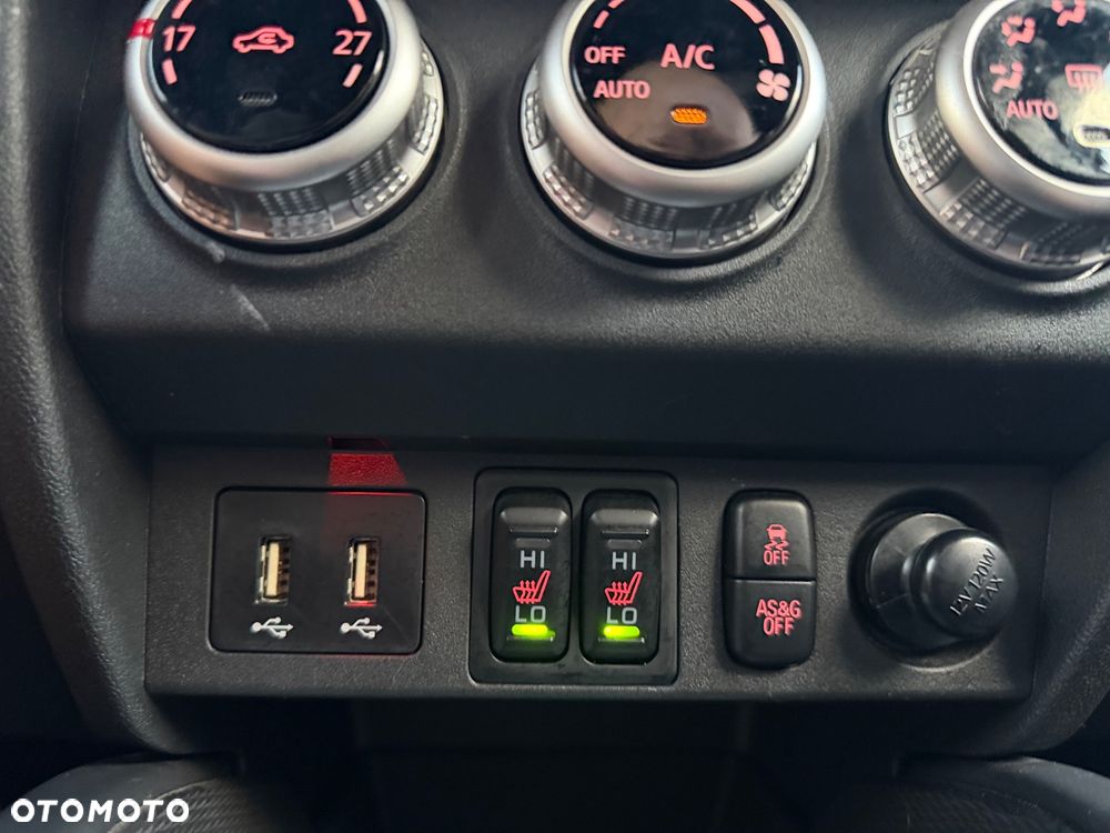 Mitsubishi ASX 2.0 2WD Top - 18