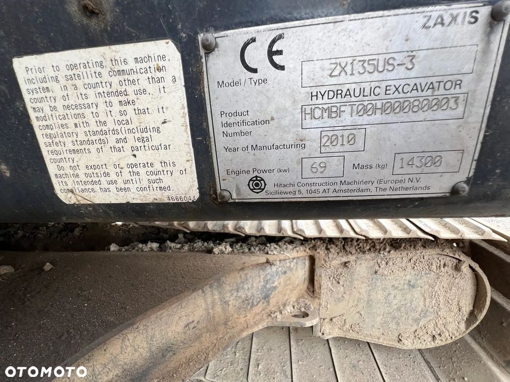 Hitachi ZX135 US - 19