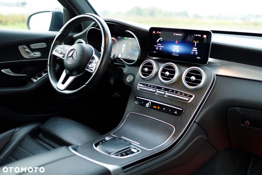 Mercedes-Benz GLC 300 de 4Matic 9G-TRONIC AMG Line Plus - 11