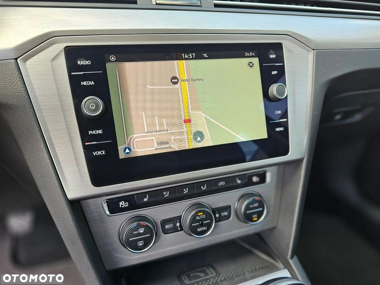 Volkswagen Passat - 20