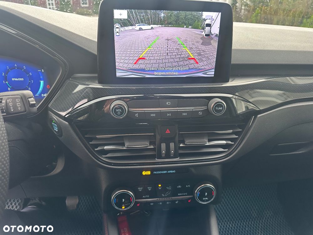Ford Kuga 1.5 EcoBoost FWD ST-Line X - 25