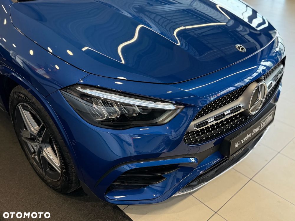 Mercedes-Benz GLA 200 AMG Line - 9