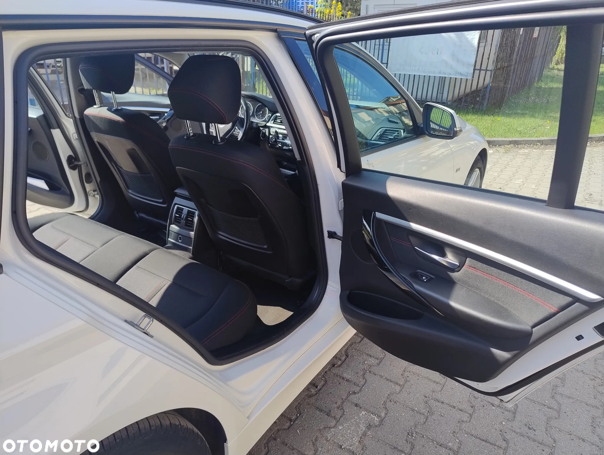 BMW Seria 3 318d - 21