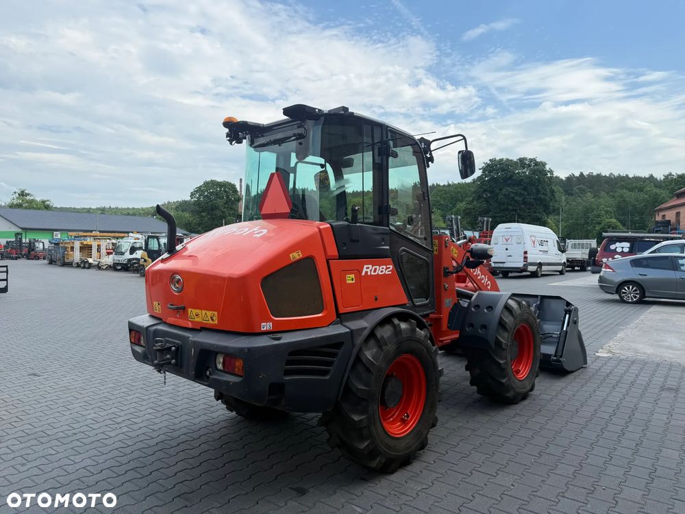 Kubota R082 - 4