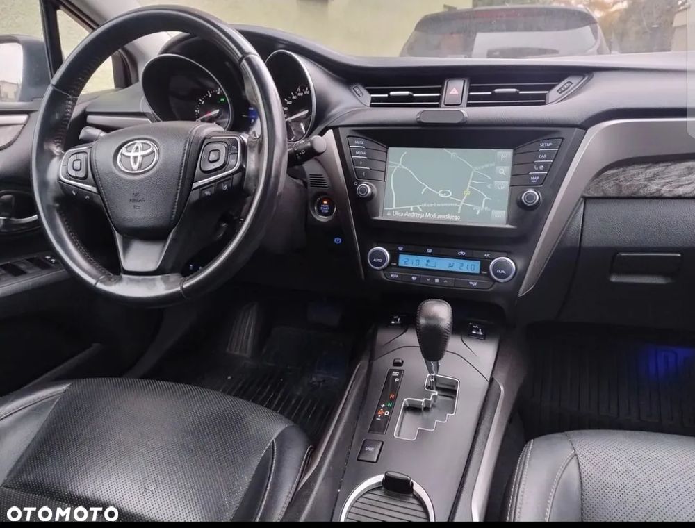 Toyota Avensis 2.0 Prestige MS - 10