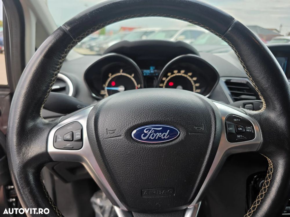 Ford Fiesta 1.5 TDCi Titanium - 28