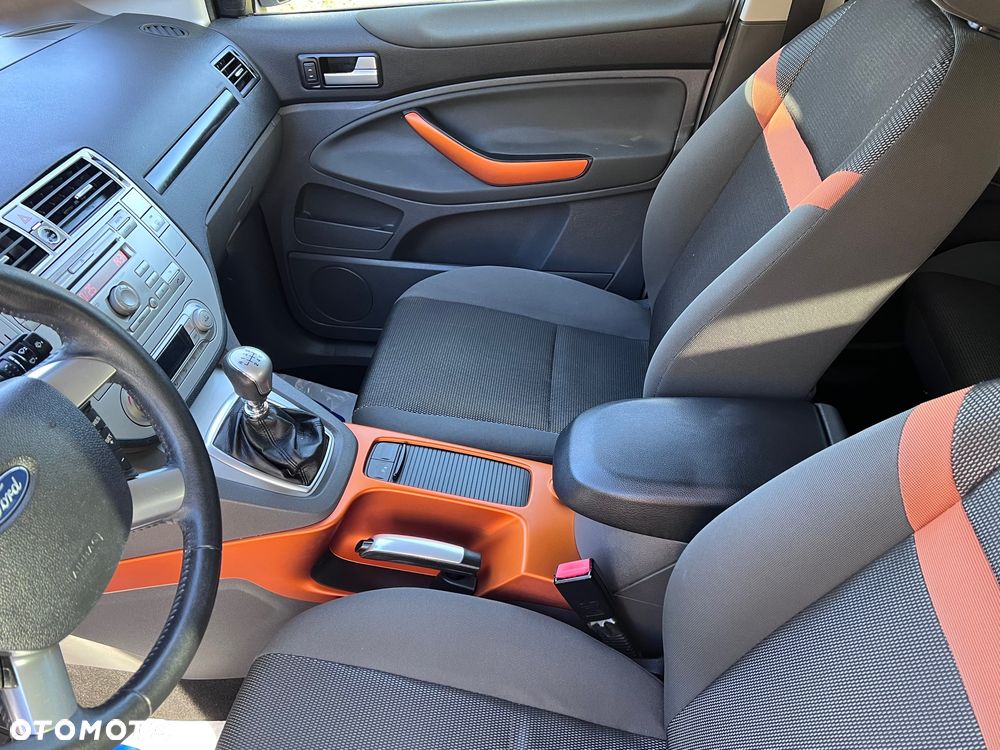 Ford Kuga 2.0 TDCi Titanium - 31