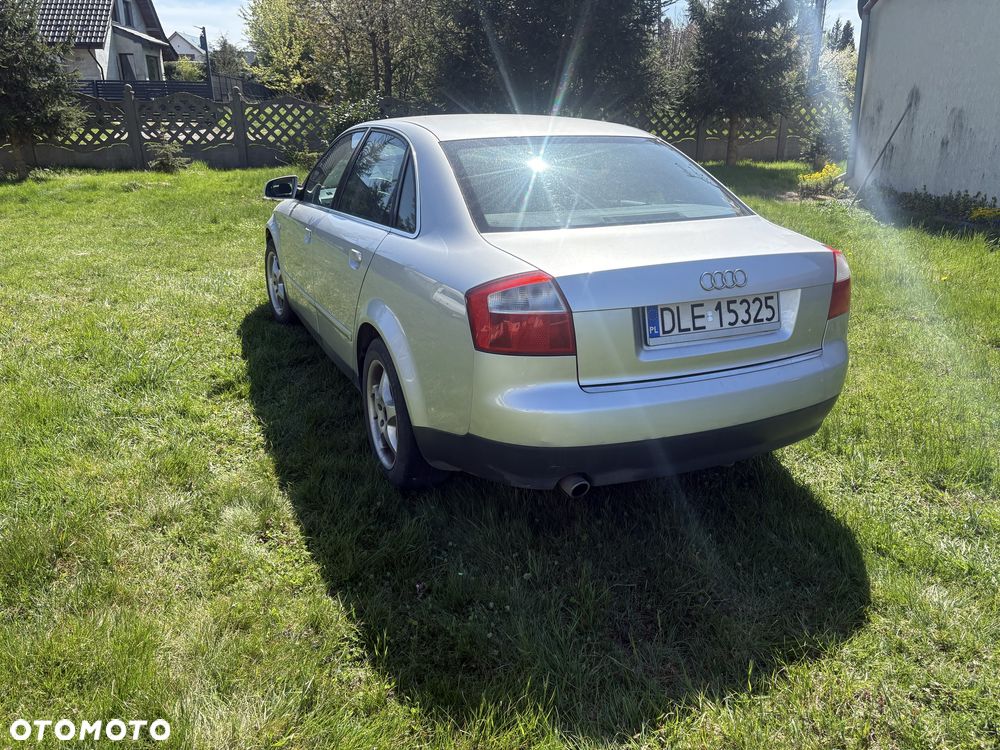 Audi A4 Limousine - 3