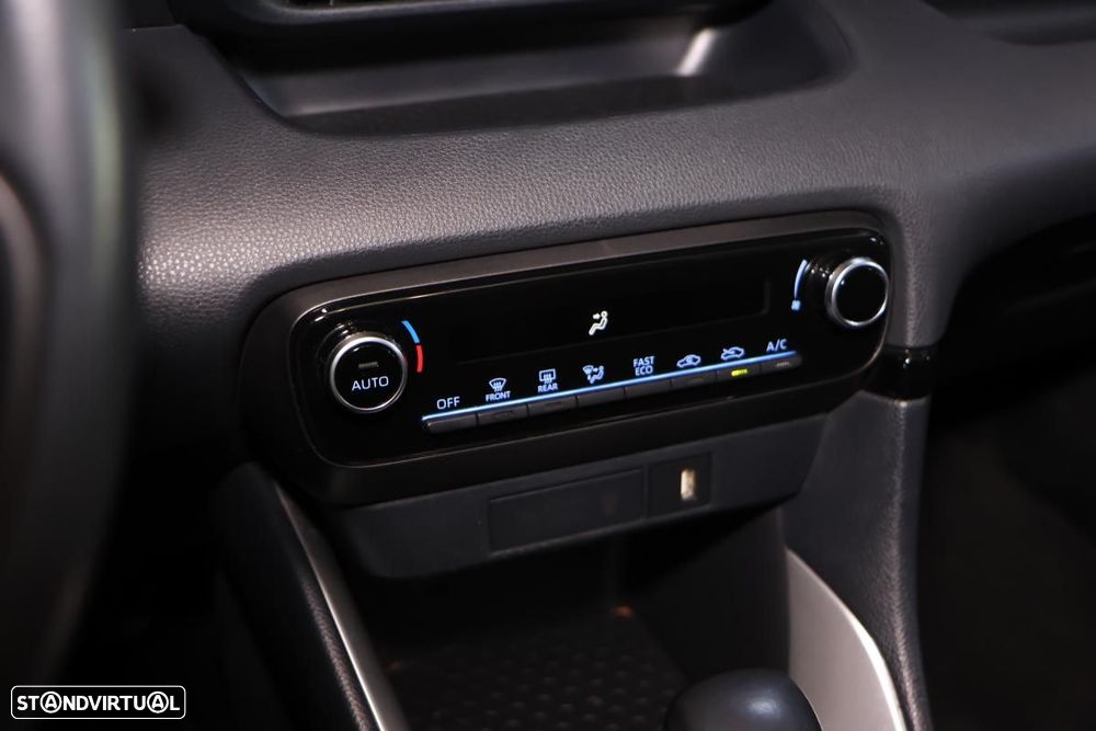 Toyota Yaris 1.5 HDF Comfort - 25