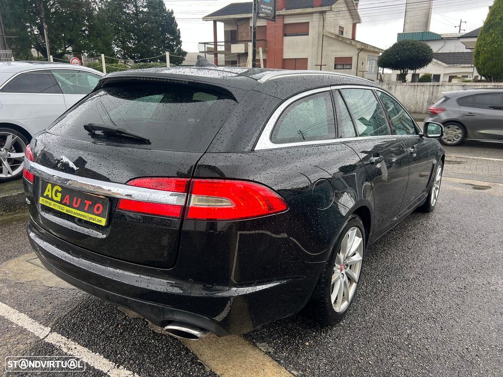 Jaguar XF Sportbrake 2.2 - 4
