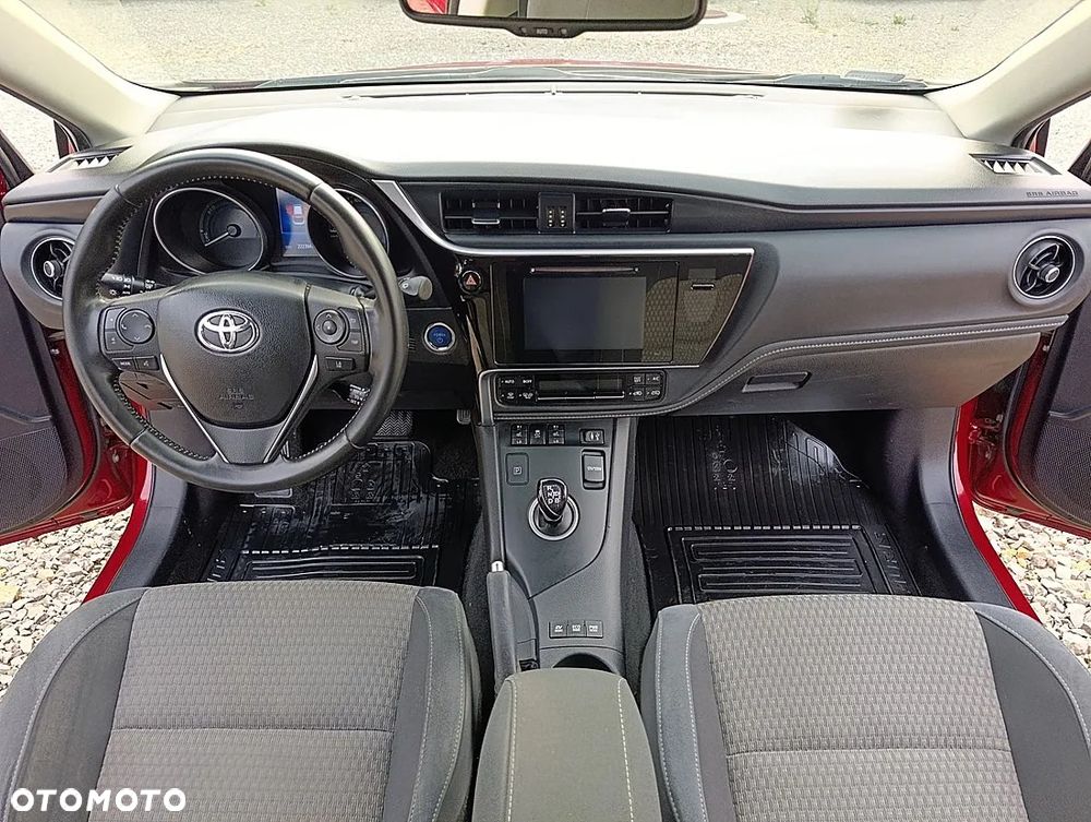 Toyota Auris Hybrid 135 Selection - 23