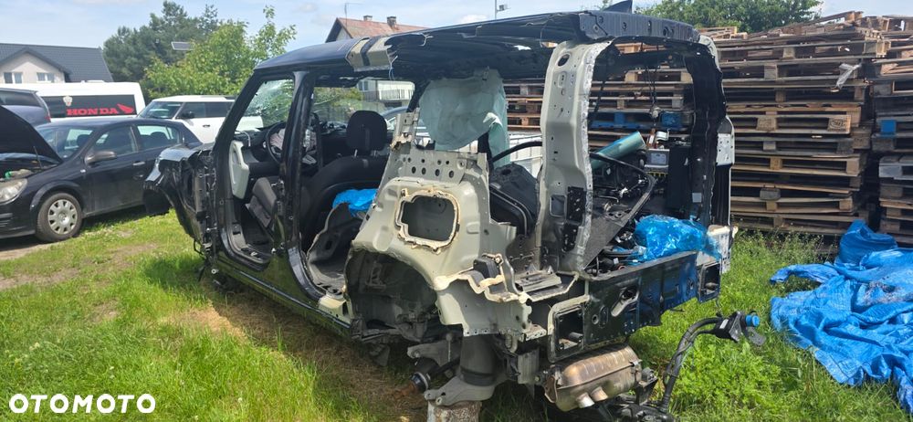 Land Rover Defender 2.0 D240 - 6