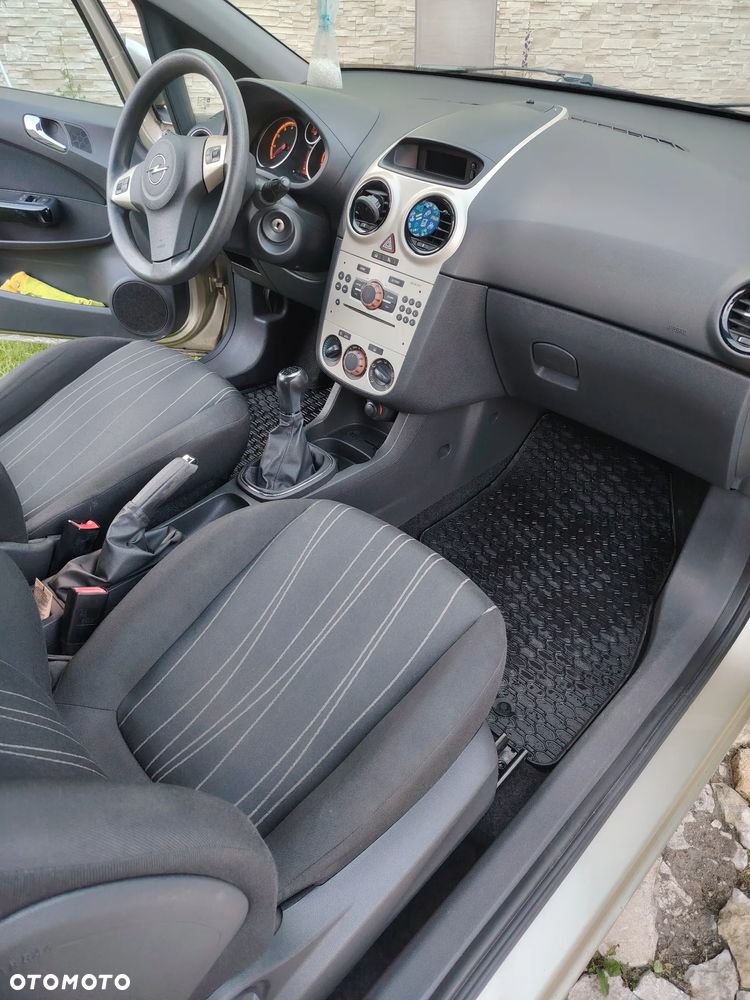 Opel Corsa 1.2 16V Enjoy - 8