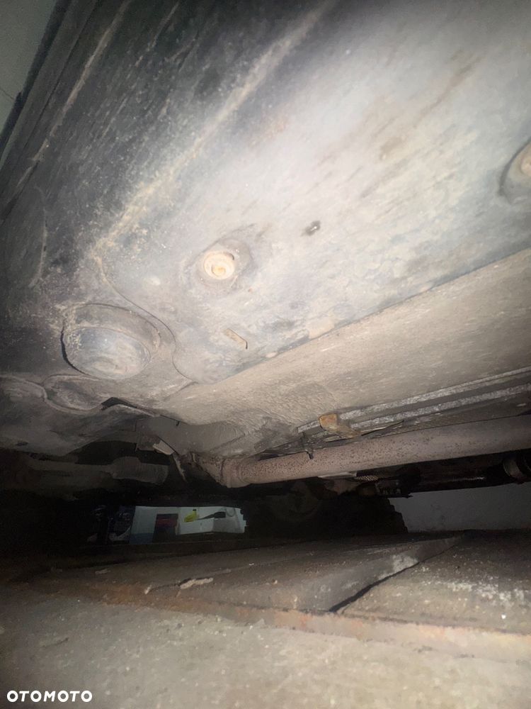 Mercedes-Benz Klasa E - 21