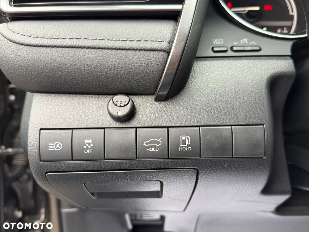 Toyota Camry 2.5 Hybrid Comfort CVT - 15