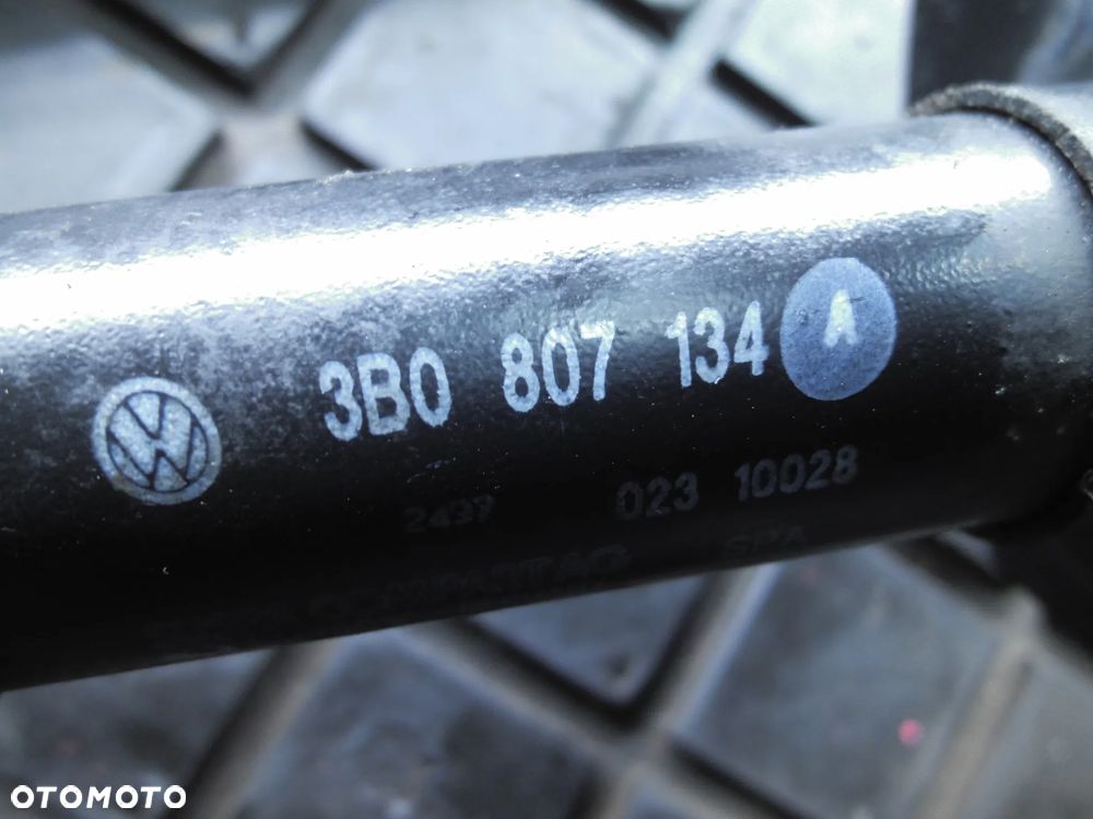 VW PASSAT B5 ODBOJE ZDERZKA PRZÓD 3B0807133A 3B0807134A - 3