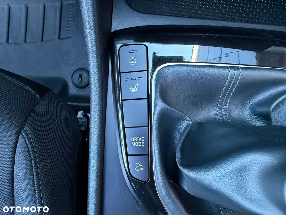 Hyundai Tucson 1.6 T-GDi Smart 2WD - 25