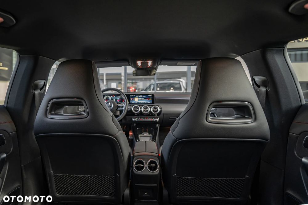 Mercedes-Benz CLA 200 7G-DCT Edition AMG Line - 28