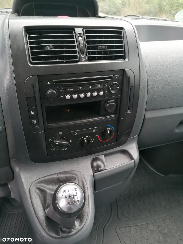 Peugeot Expert - 12