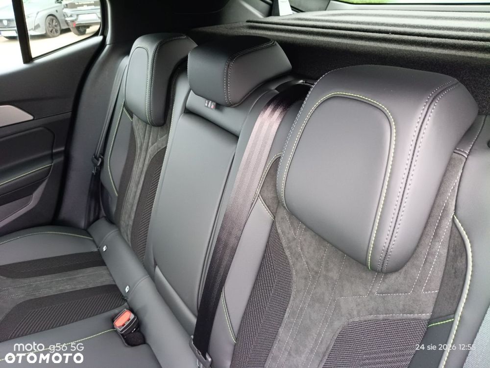 Peugeot 408 - 10