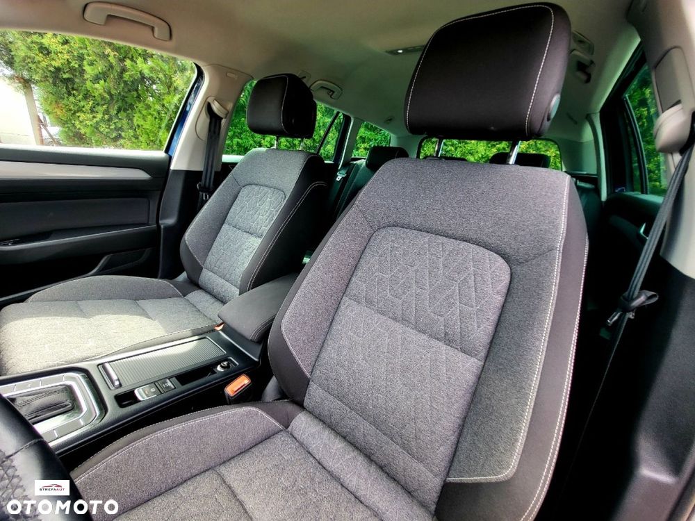 Volkswagen Passat - 26