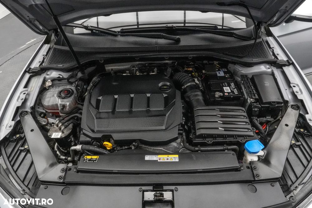 Volkswagen Passat 2.0 TDI DSG Comfortline - 24