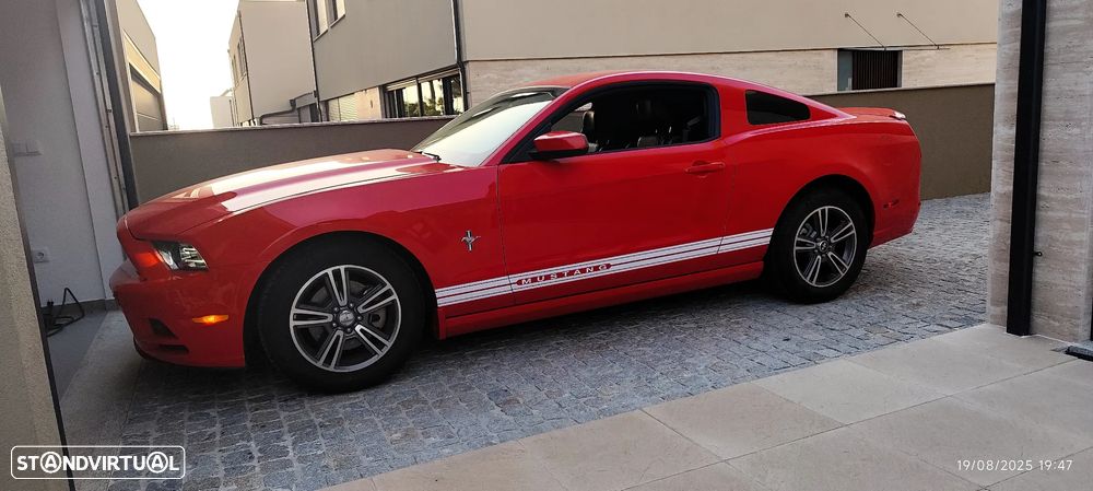Ford Mustang - 1