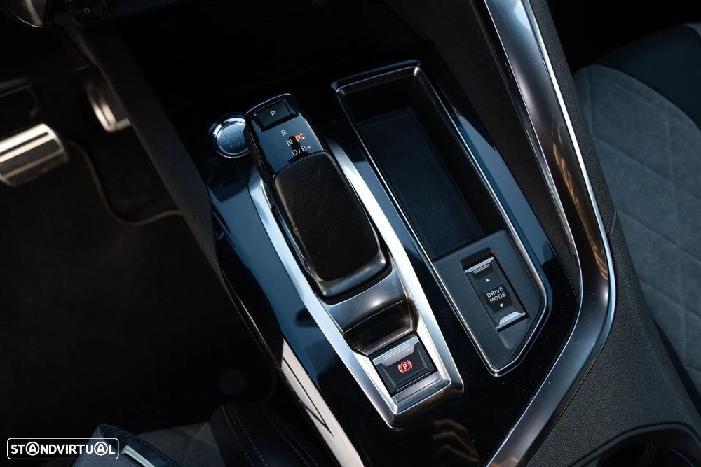 Peugeot 3008 1.6 Hybrid GT Line e-EAT8 - 18