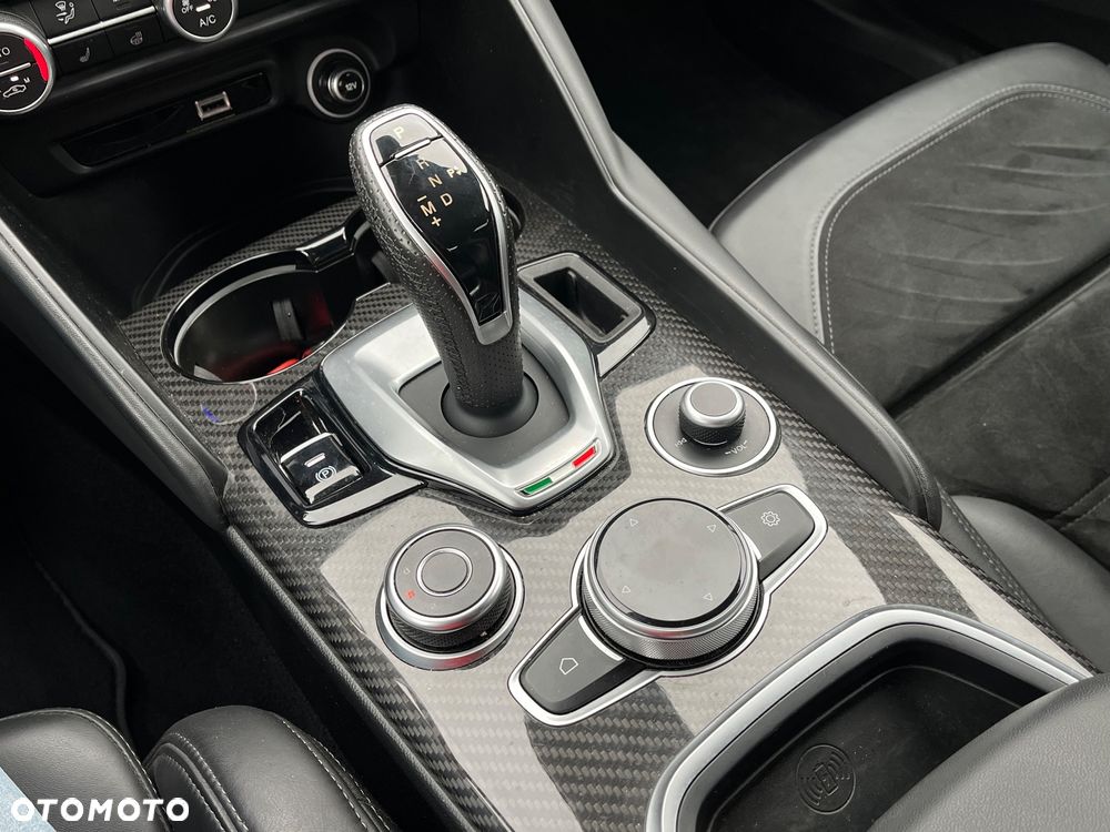 Alfa Romeo Giulia 2.0 Turbo Veloce TI Q4 - 26