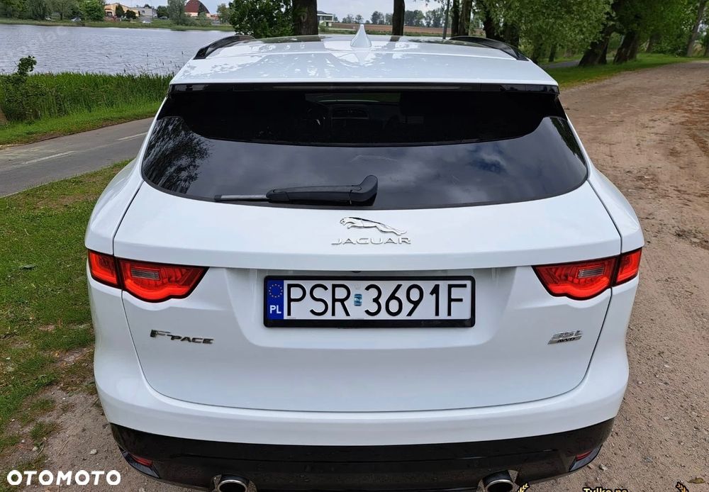 Jaguar F-Pace - 9