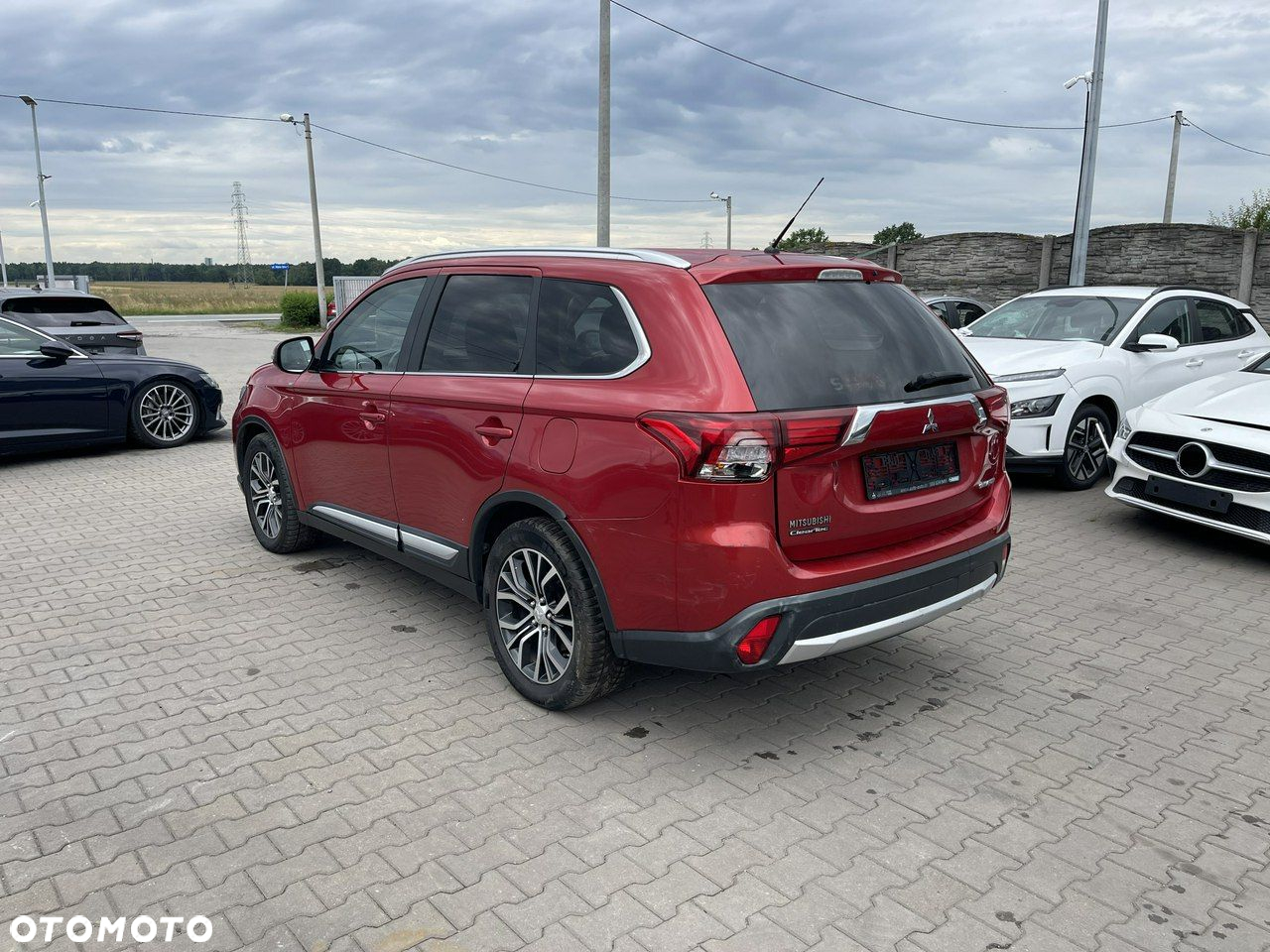 Mitsubishi Outlander 2.2 DI-D 4WD Plus - 2
