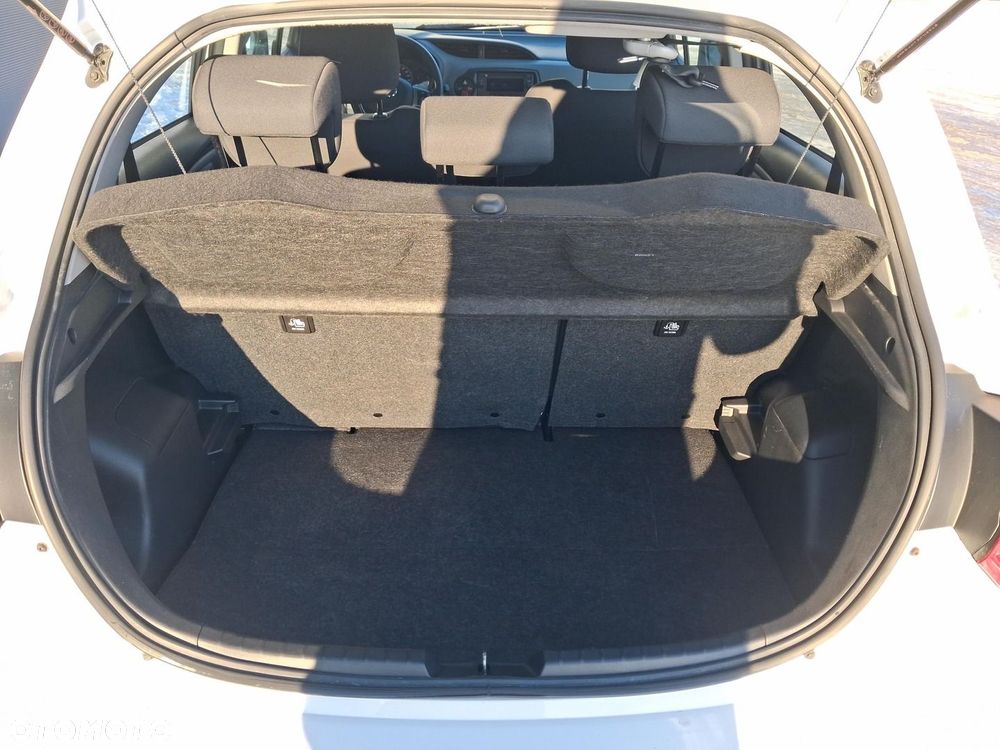 Toyota Yaris - 13