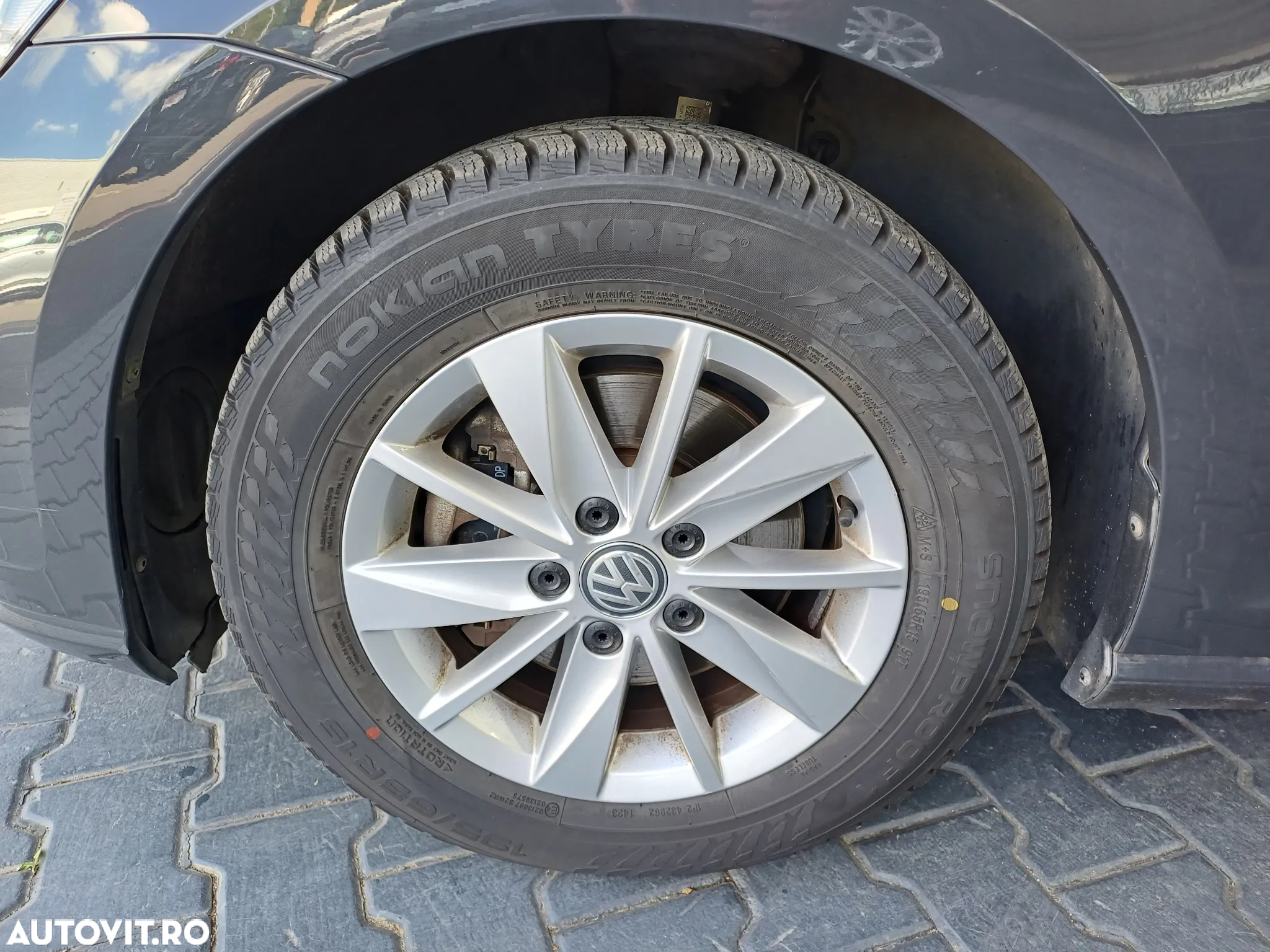 Volkswagen Golf 1.6 TDI Comfortline - 4