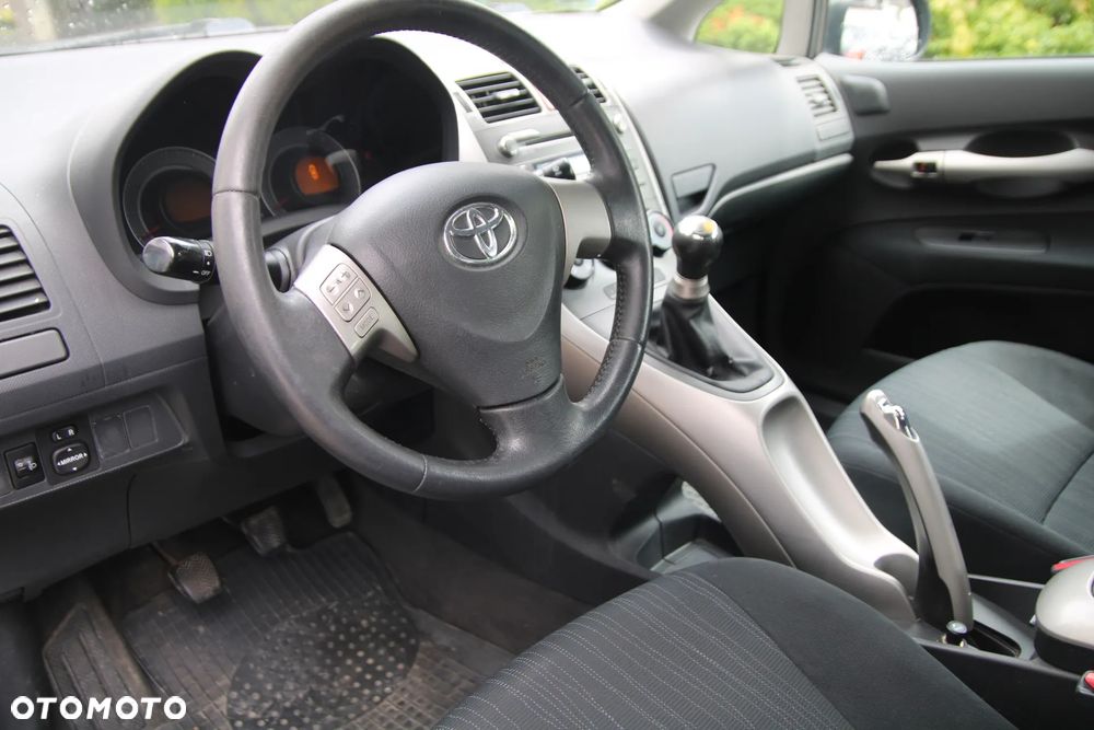 Toyota Auris 1.6 VVT-i Luna - 10
