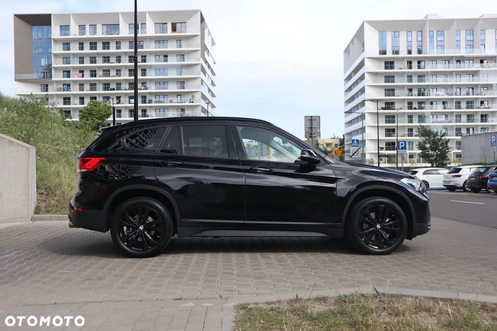 BMW X1 xDrive20i Advantage sport - 4