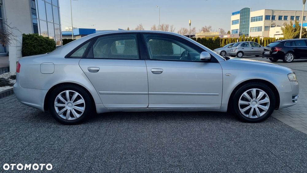 Audi A4 Limousine 1.6 - 5