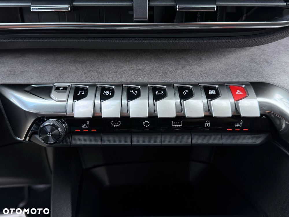 Peugeot 3008 1.6 PureTech HYbrid Allure S&S EAT8 - 27