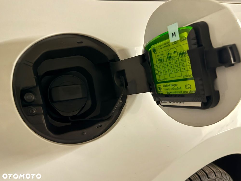 Skoda RAPID 1.0 TSI Ambition - 16