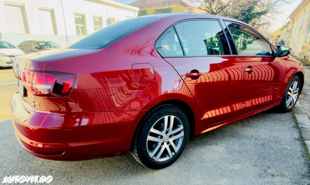 Volkswagen Jetta - 13