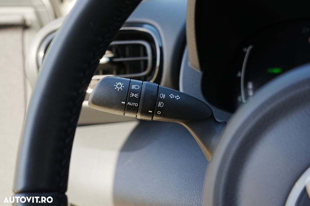 Toyota Yaris - 30