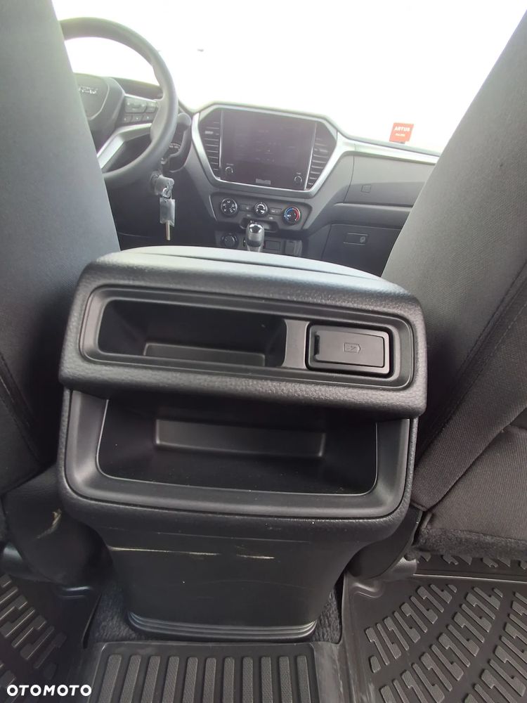Isuzu D-Max 1.9 DC LS - 21
