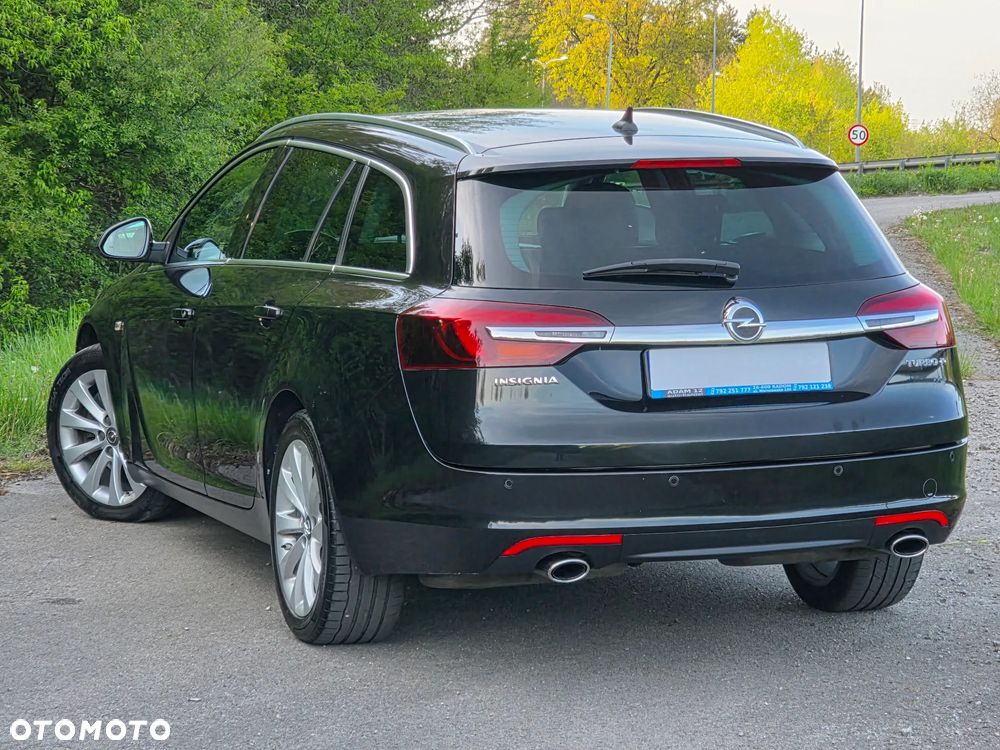 Opel Insignia 2.0 T Cosmo 4x4 - 12