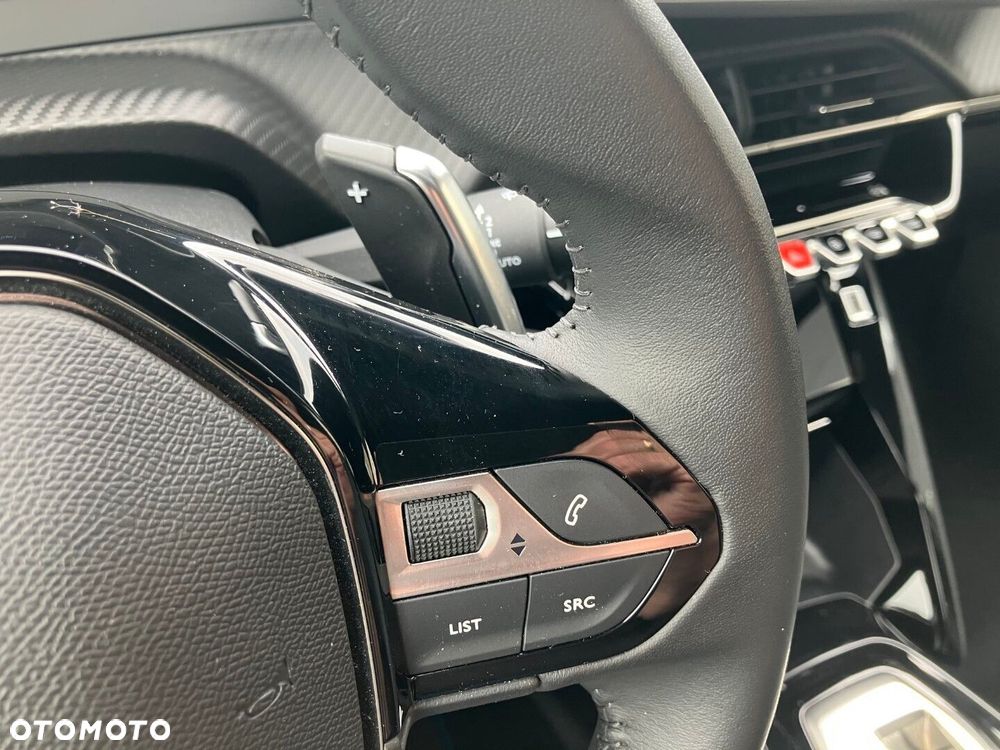 Peugeot 2008 1.2 PureTech Allure S&S EAT8 - 19