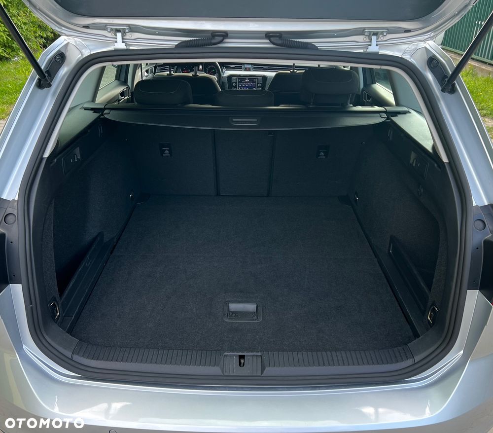 Volkswagen Passat Variant 1.5 TSI EVO Business DSG - 25
