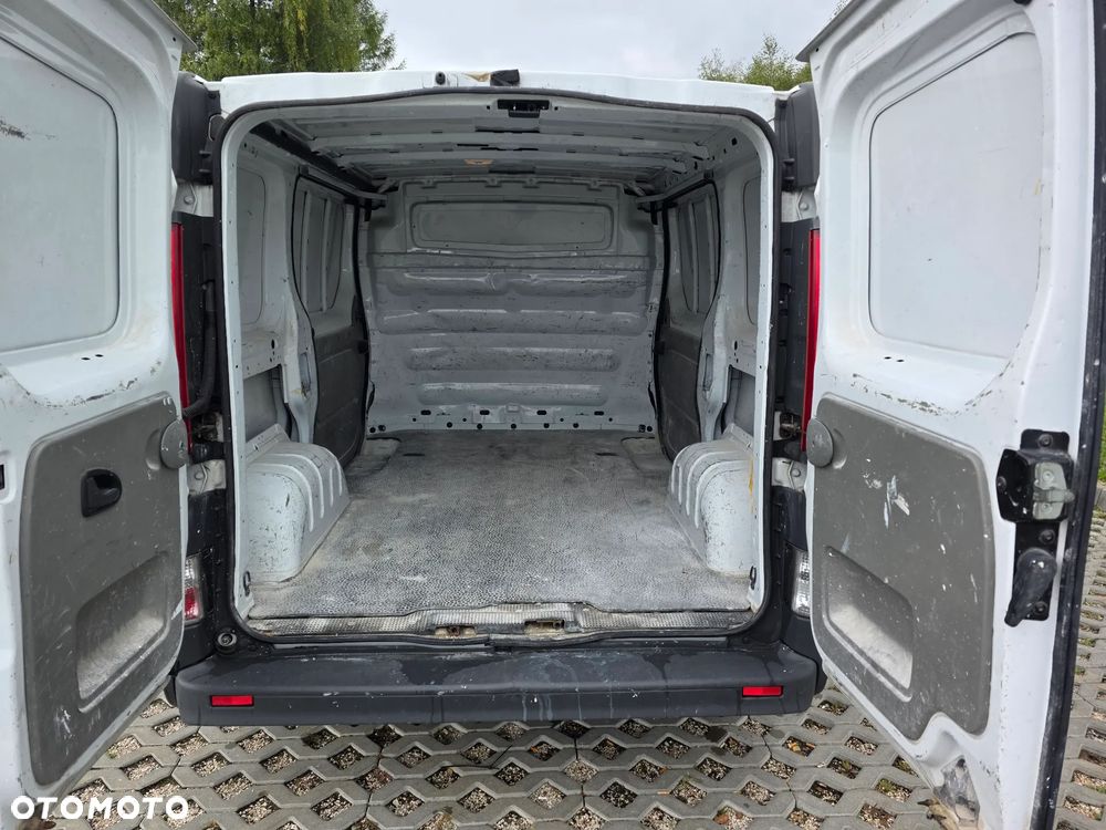 Opel Vivaro - 11